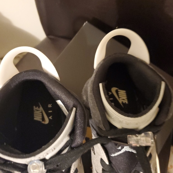 VVMNS AIR JORDAN 6 RETRO BLACKCHROME SMOKE GREY - Picture 2 of 7